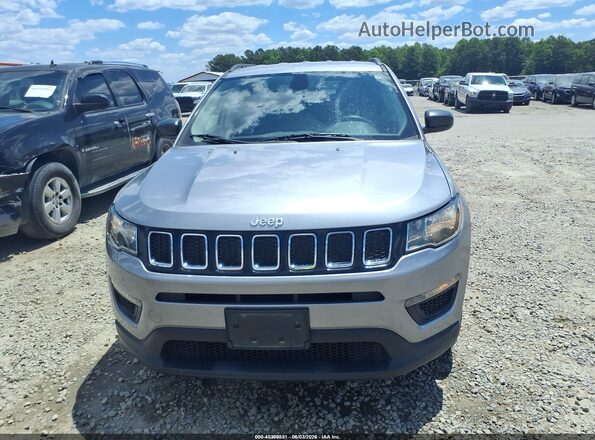 3C4NJDAB4JT359642 2018 JEEP COMPASS Silver Սարքավորումների վահանակի տեսք