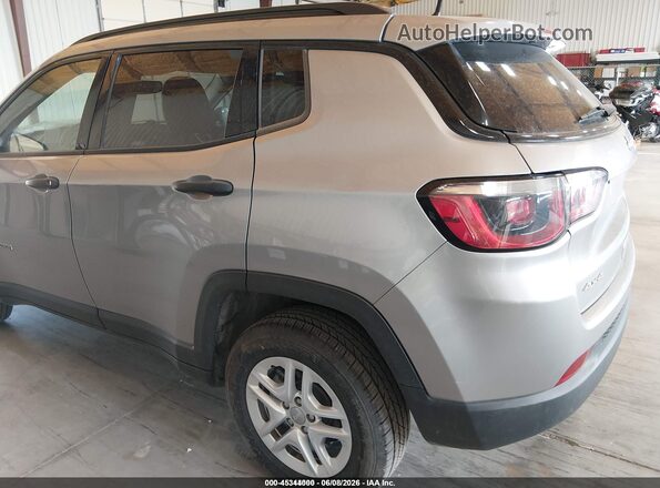 3C4NJDAB4JT422805 2018 JEEP COMPASS Gray Սարքավորումների վահանակի տեսք