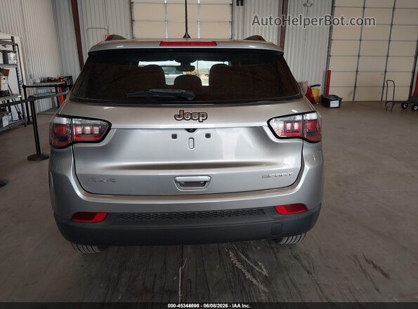 3C4NJDAB4JT422805 2018 JEEP COMPASS Gray 
