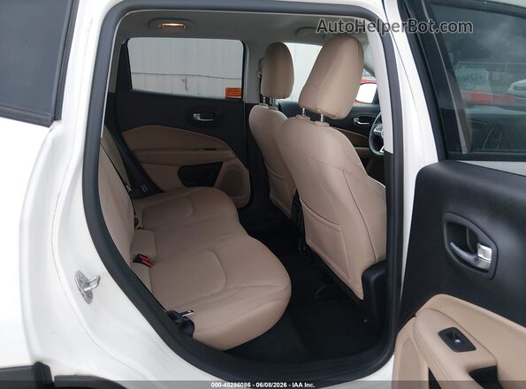 3C4NJDAB5JT392259 2018 JEEP COMPASS White VIN კოდის სტიკერის ხედი