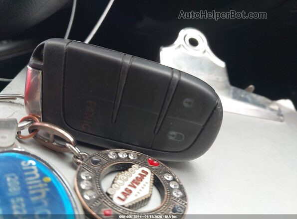 3C4NJDAB6JT126846 2018 JEEP COMPASS Orange Вид панелі приладів