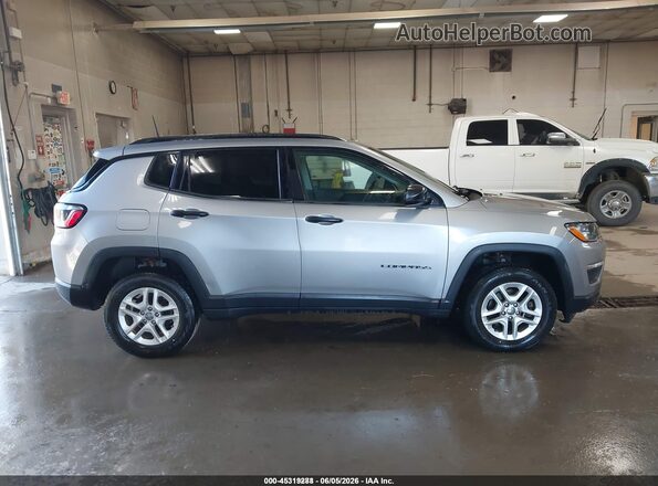 3C4NJDAB6JT342230 2018 JEEP COMPASS Silver უკანა სალონის ხედი