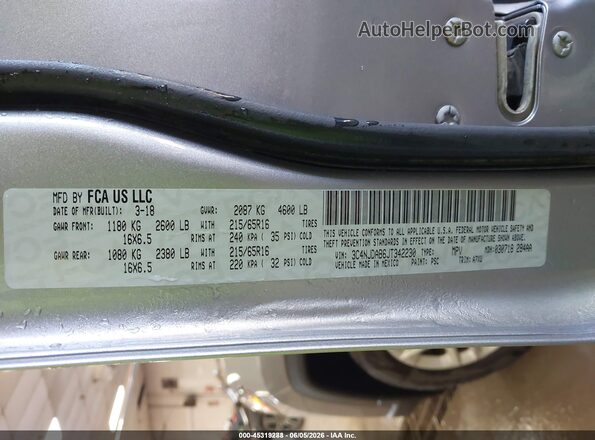 3C4NJDAB6JT342230 2018 JEEP COMPASS Silver ძრავის განყოფილების ხედი