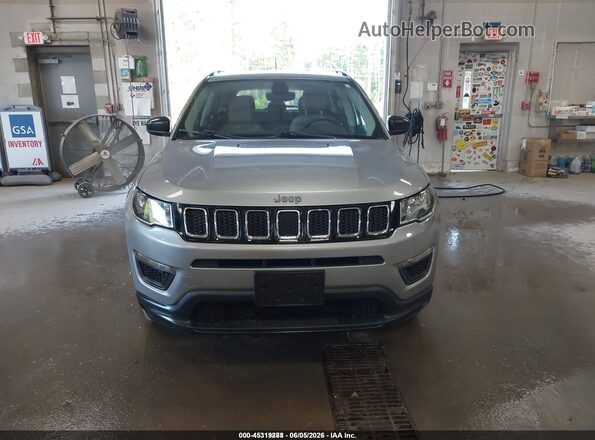 3C4NJDAB6JT342230 2018 JEEP COMPASS Silver ხელსაწყოთა პანელის ხედი
