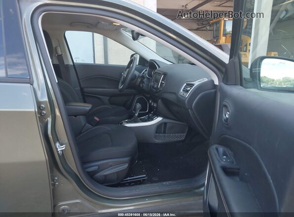 3C4NJDAB6JT392237 2018 JEEP COMPASS Green Vista interior delantera