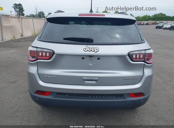 3C4NJDAB6JT392304 2018 JEEP COMPASS Silver 