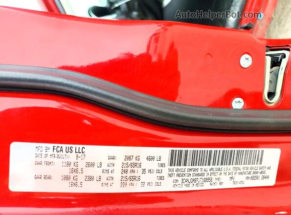 3C4NJDAB7JT168958 2018 JEEP COMPASS Red 360 interior view