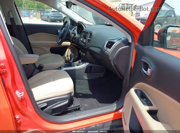 3C4NJDAB7JT392246 2018 JEEP COMPASS Orange Vista interior delantera