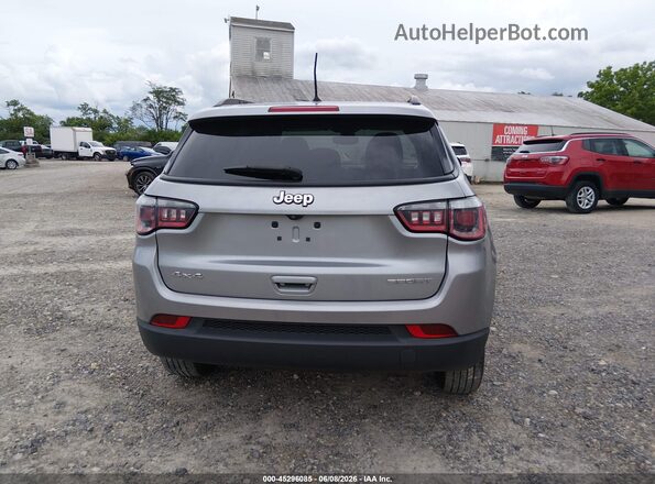 3C4NJDAB7JT392263 2018 JEEP COMPASS Silver 