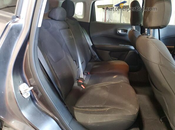 3C4NJDAB8JT252643 2018 JEEP COMPASS Charcoal Vista de los asientos traseros