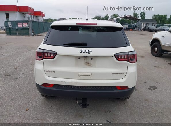 3C4NJDAB8JT281656 2018 JEEP COMPASS White 