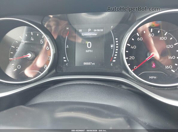 3C4NJDAB8KT619588 2019 JEEP COMPASS Silver Հետևի նստատեղերի տեսք