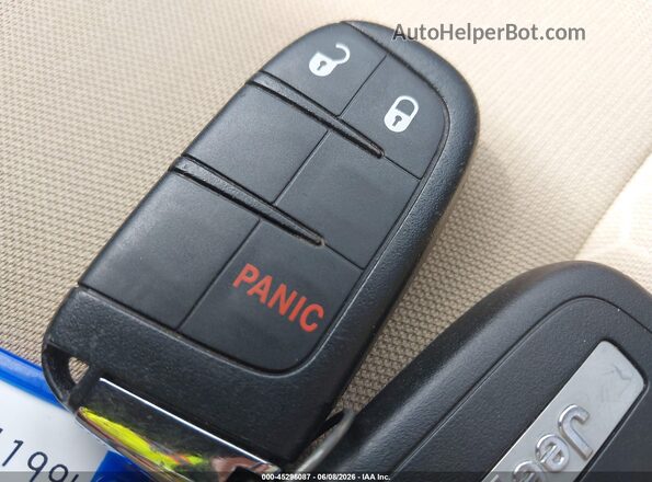3C4NJDAB8KT619588 2019 JEEP COMPASS Silver Առջևի վահանակի տեսք