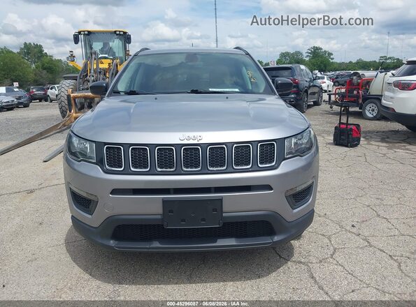 3C4NJDAB8KT619588 2019 JEEP COMPASS Silver Սալոնի 360 աստիճան տեսք