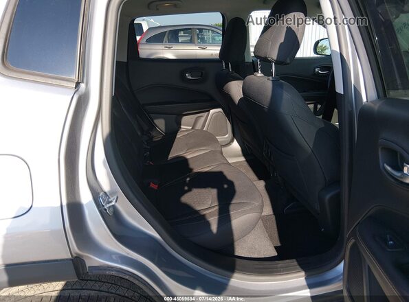 3C4NJDAB9JT334378 2018 JEEP COMPASS Gray VIN կոդի պիտակի տեսք