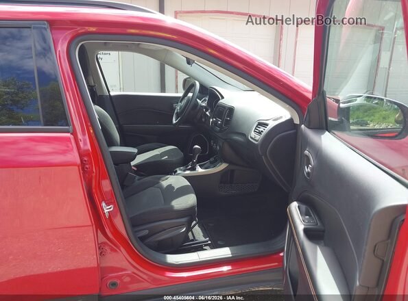 3C4NJDAB9JT392233 2018 JEEP COMPASS Red Widok wnętrza z przodu
