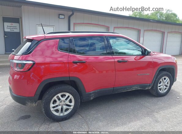 3C4NJDAB9JT392233 2018 JEEP COMPASS Red Widok z przodu