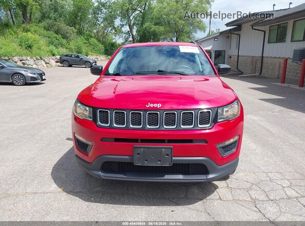 3C4NJDAB9JT392233 2018 JEEP COMPASS Red Widok wnętrza z tyłu