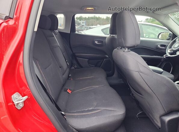 3C4NJDAB9JT399411 2018 JEEP COMPASS Red Սալոնի հետևի տեսք