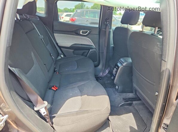 3C4NJDAN0RT577244 2024 JEEP COMPASS Gray უკანა სალონის ხედი