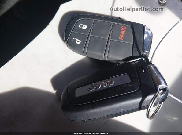 3C4NJDAN0ST530026 2025 JEEP COMPASS Черный Вид панели приборов