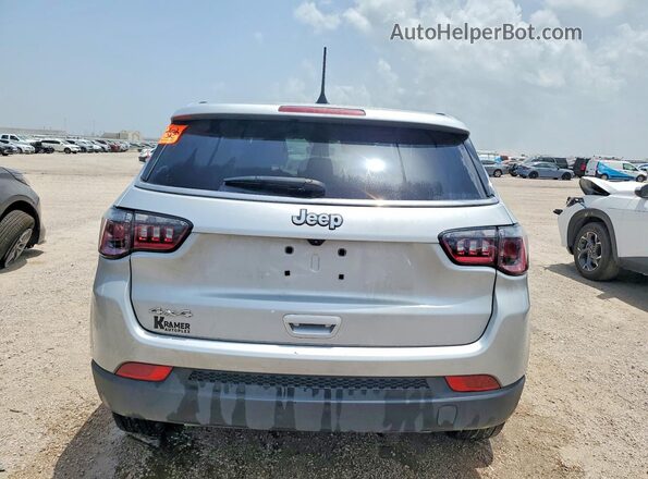 3C4NJDAN0ST586208 2025 JEEP COMPASS Silver უკანა ხედი