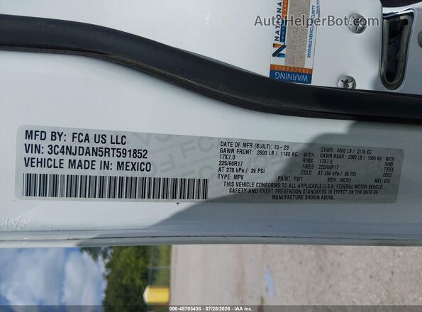 3C4NJDAN5RT591852 2024 JEEP COMPASS White ძრავის განყოფილების ხედი