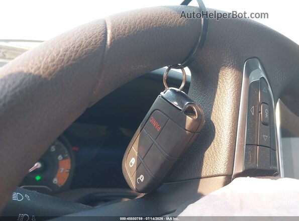 3C4NJDAN5RT599384 2024 JEEP COMPASS White Widok deski rozdzielczej