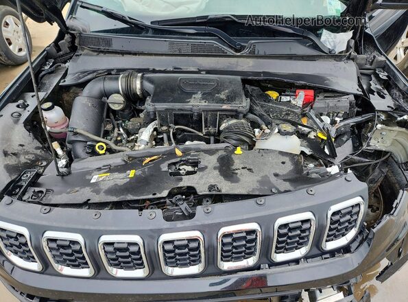 3C4NJDAN7ST501557 2025 JEEP COMPASS Black Vista interior trasera