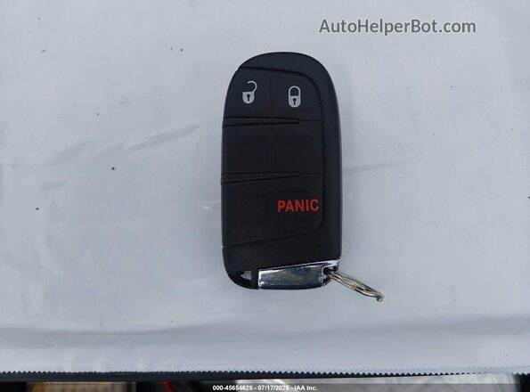 3C4NJDBB0HT611122 2017 JEEP COMPASS Белый Вид панели приборов