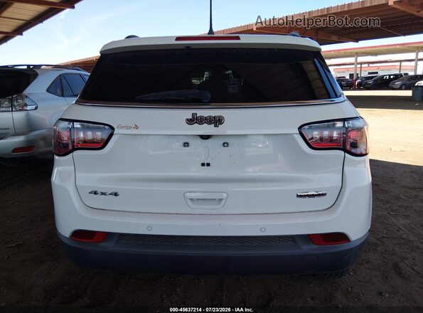 3C4NJDBB0HT635372 2017 JEEP COMPASS White 