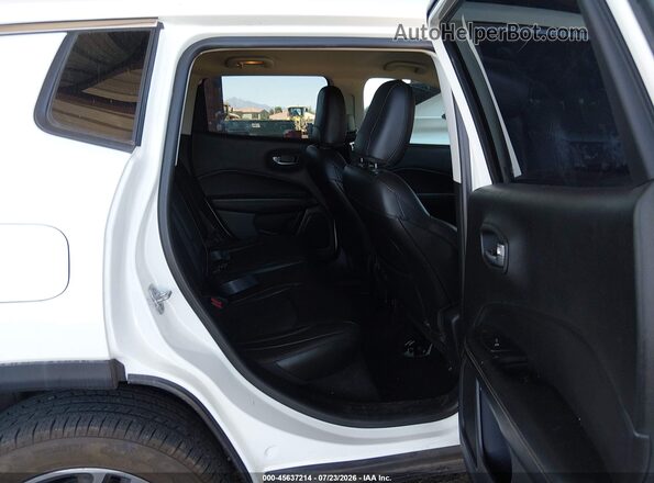 3C4NJDBB0HT635372 2017 JEEP COMPASS White VIN կոդի պիտակի տեսք