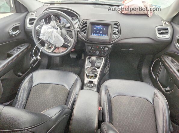 3C4NJDBB0HT646520 2017 JEEP COMPASS Gray Առջևի վահանակի տեսք