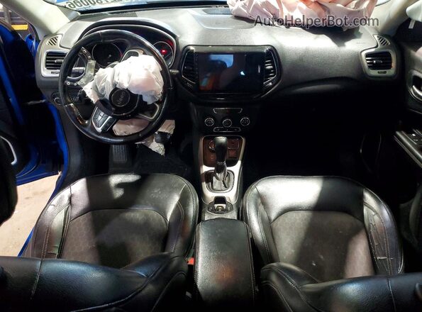 3C4NJDBB0JT202754 2018 JEEP COMPASS Blue Dashboard view