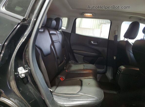 3C4NJDBB0JT278717 2018 JEEP COMPASS Black უკანა სალონის ხედი