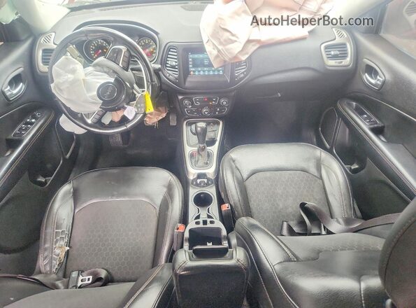 3C4NJDBB0JT331822 2018 JEEP COMPASS Red Dashboard view