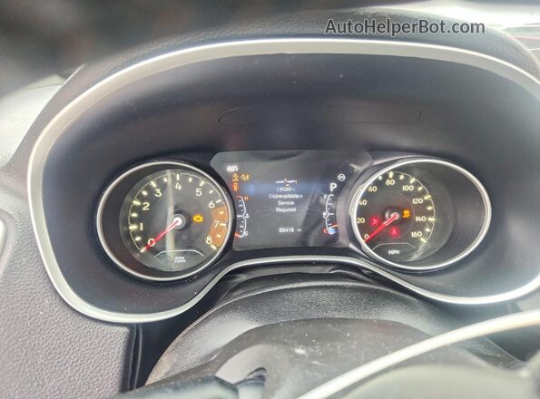 3C4NJDBB0JT331822 2018 JEEP COMPASS Red Instrument cluster view