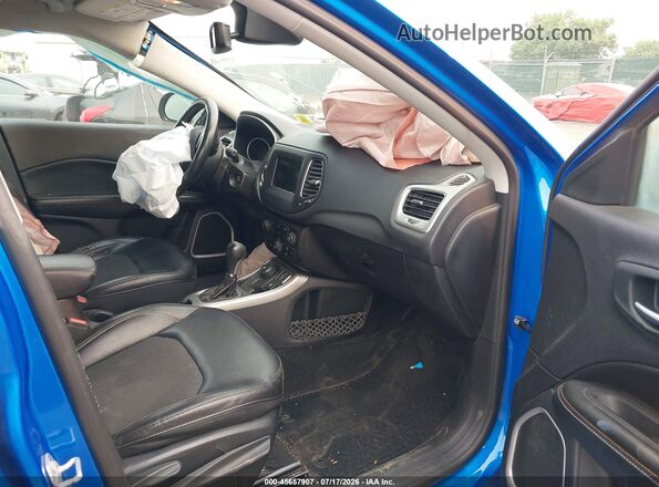 3C4NJDBB0JT485298 2018 JEEP COMPASS Blue Front interior view