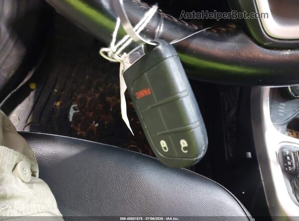 3C4NJDBB0LT174022 2020 JEEP COMPASS Серебряный Вид панели приборов
