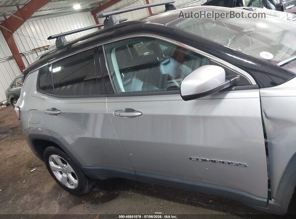 3C4NJDBB0LT174022 2020 JEEP COMPASS Серебряный Вид задней части салона