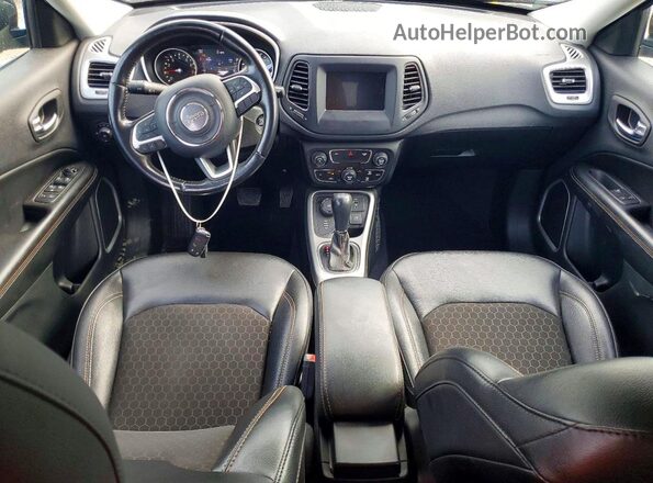 3C4NJDBB0LT196845 2020 JEEP COMPASS Black წინა პანელის ხედი