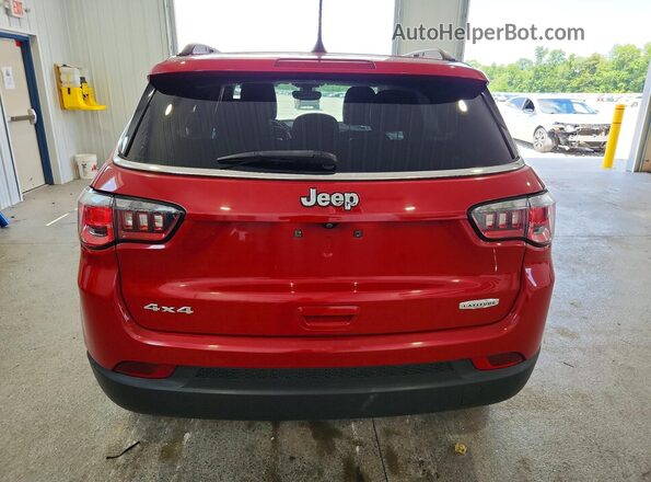 3C4NJDBB1JT154729 2018 JEEP COMPASS Красный Вид сзади