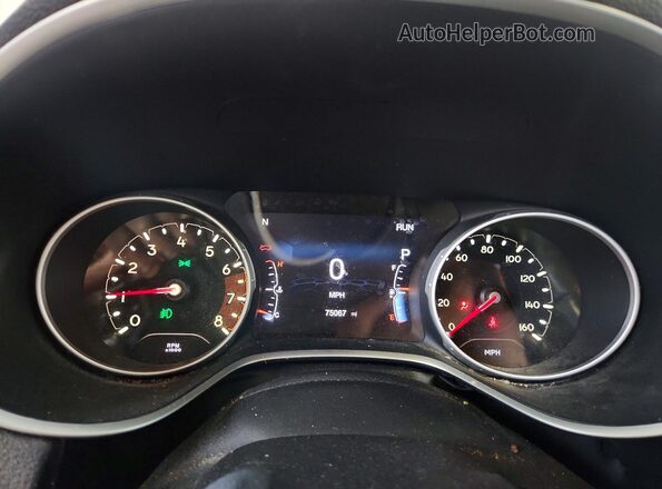 3C4NJDBB1JT154729 2018 JEEP COMPASS Красный Вид щитка приборов