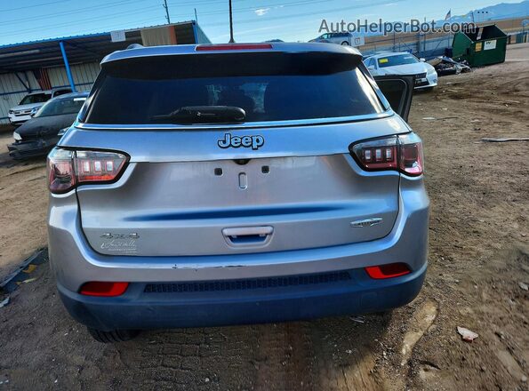 3C4NJDBB1JT253258 2018 JEEP COMPASS Gray Հետևի տեսք