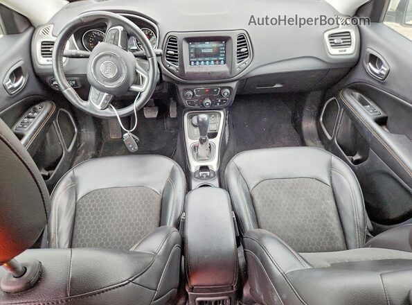 3C4NJDBB1JT261831 2018 JEEP COMPASS White Vista del salpicadero