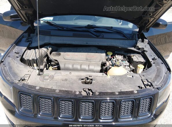3C4NJDBB1JT313457 2018 JEEP COMPASS Black Rear view