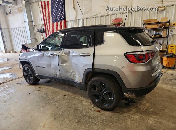3C4NJDBB1JT323986 2018 JEEP COMPASS Silver Rear left
