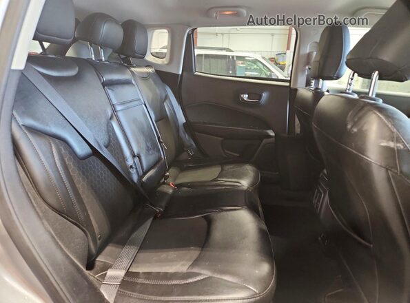 3C4NJDBB1JT323986 2018 JEEP COMPASS Silver Rear seats view