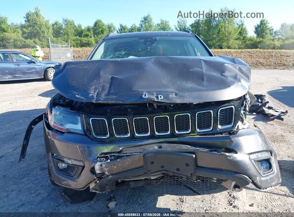 3C4NJDBB1JT359872 2018 JEEP COMPASS Gray Vista interior trasera