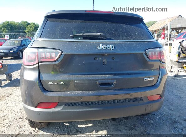 3C4NJDBB1JT359872 2018 JEEP COMPASS Gray 